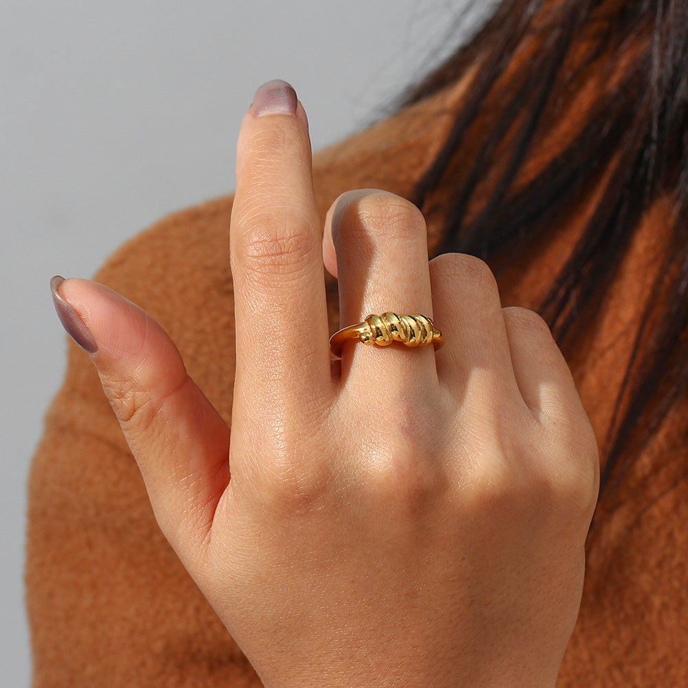 Lacrima Ring